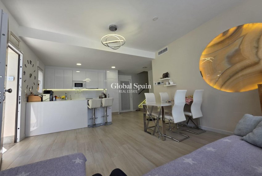 Venta - VILLA -
PILAR DE LA HORADADA - Zona Pueblo