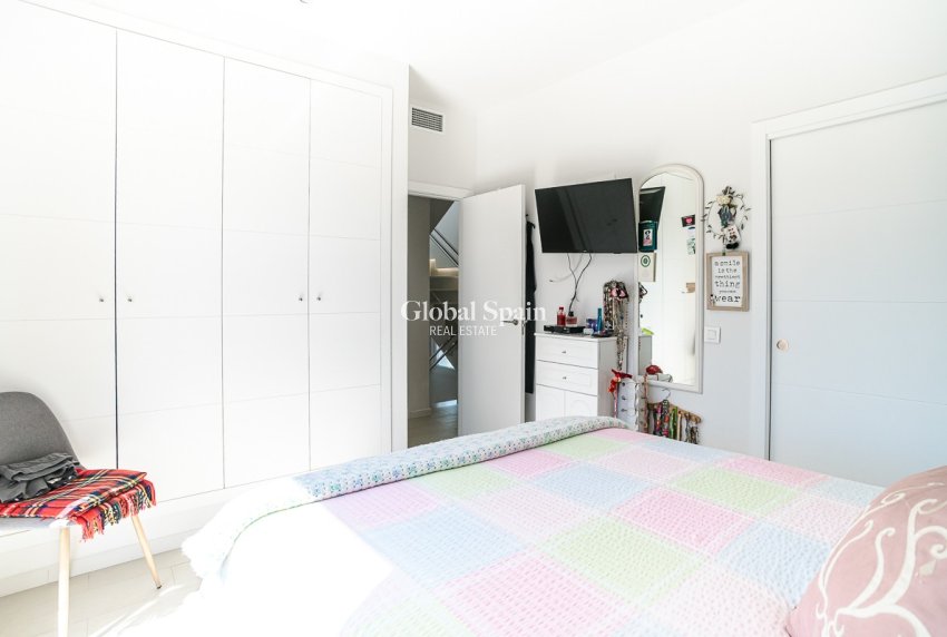 Venta - VILLA -
PILAR DE LA HORADADA