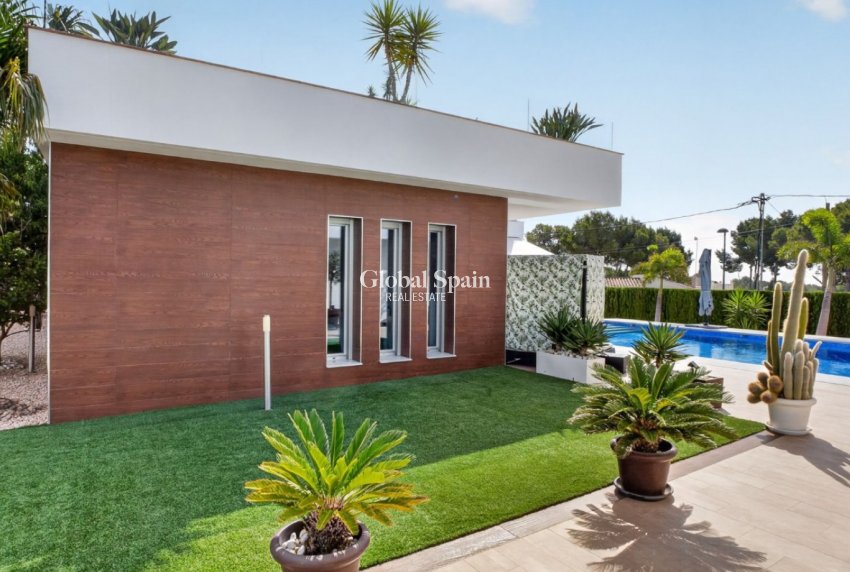 Venta - VILLA -
PINAR DE CAMPOVERDE - Inland