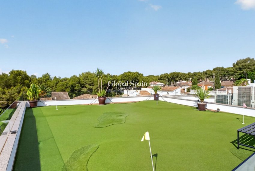 Venta - VILLA -
Pinar de Campoverde
