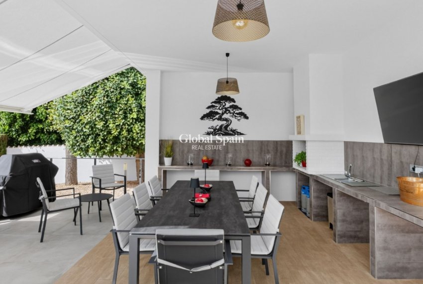 Venta - VILLA -
Pinar de Campoverde