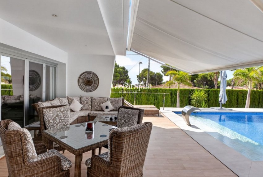 Venta - VILLA -
Pinar de Campoverde