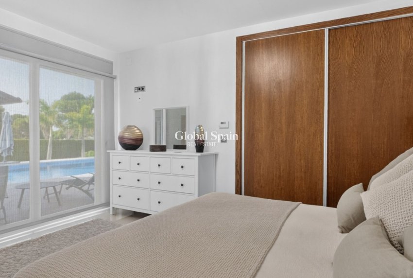 Venta - VILLA -
Pinar de Campoverde