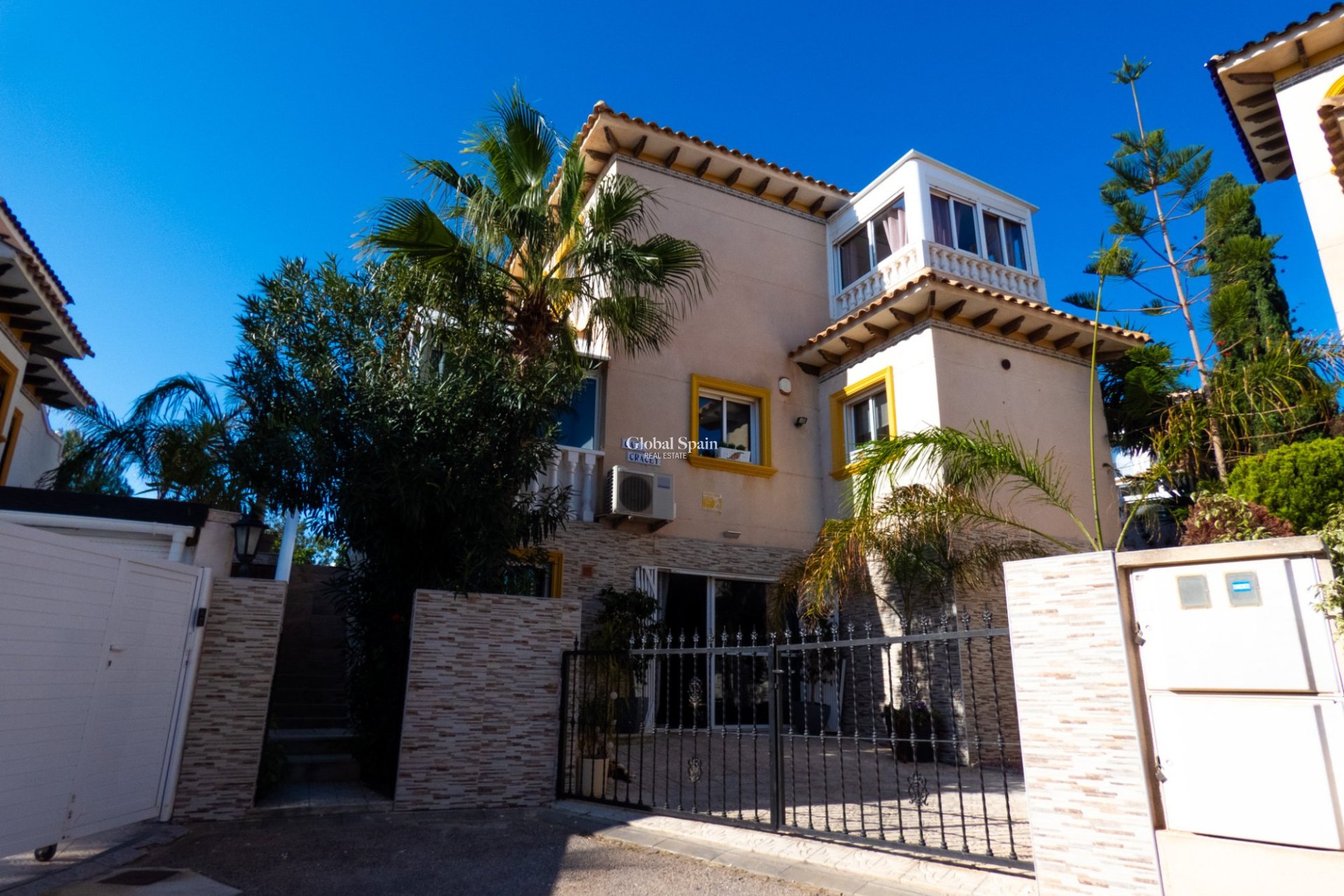 Venta - VILLA -
PLAYA FLAMENCA - Costa Blanca