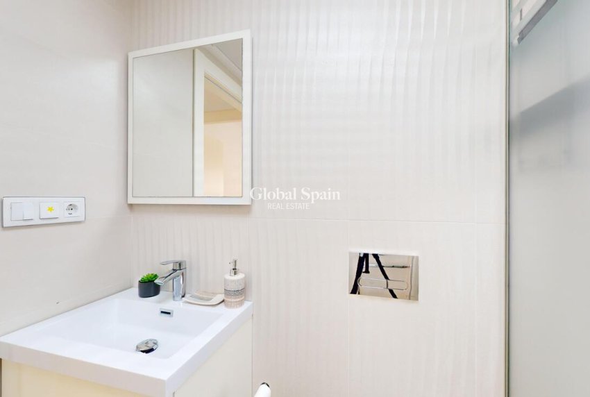 Venta - VILLA -
PLAYA HONDA - Costa Calida