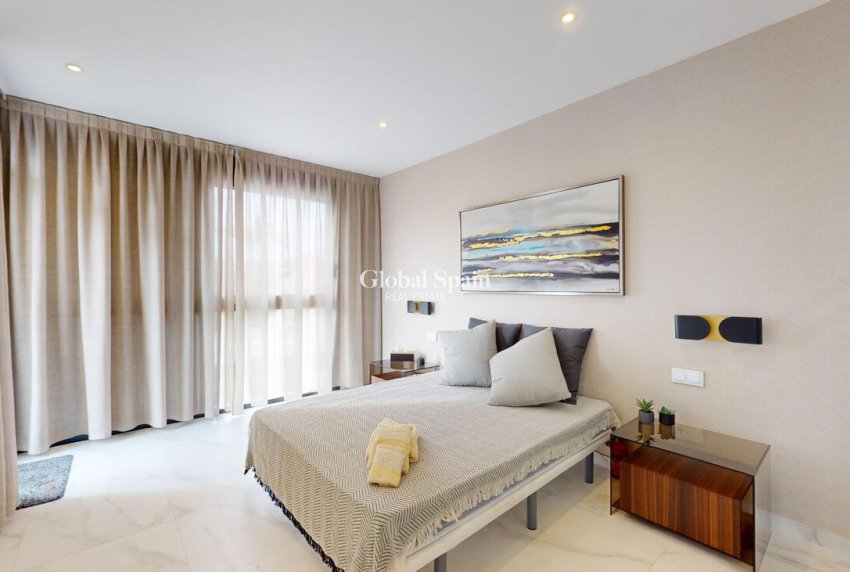 Venta - VILLA -
PLAYA HONDA - Costa Calida