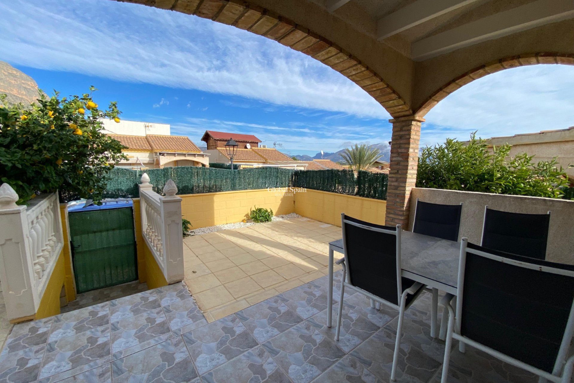 Venta - VILLA -
POLOP - Alberca