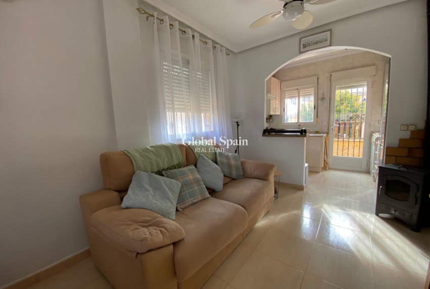 Venta - VILLA -
POLOP - Alberca