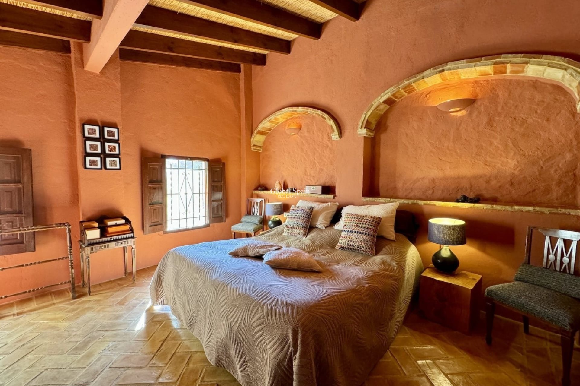 Venta - VILLA -
RELLEU - Inland