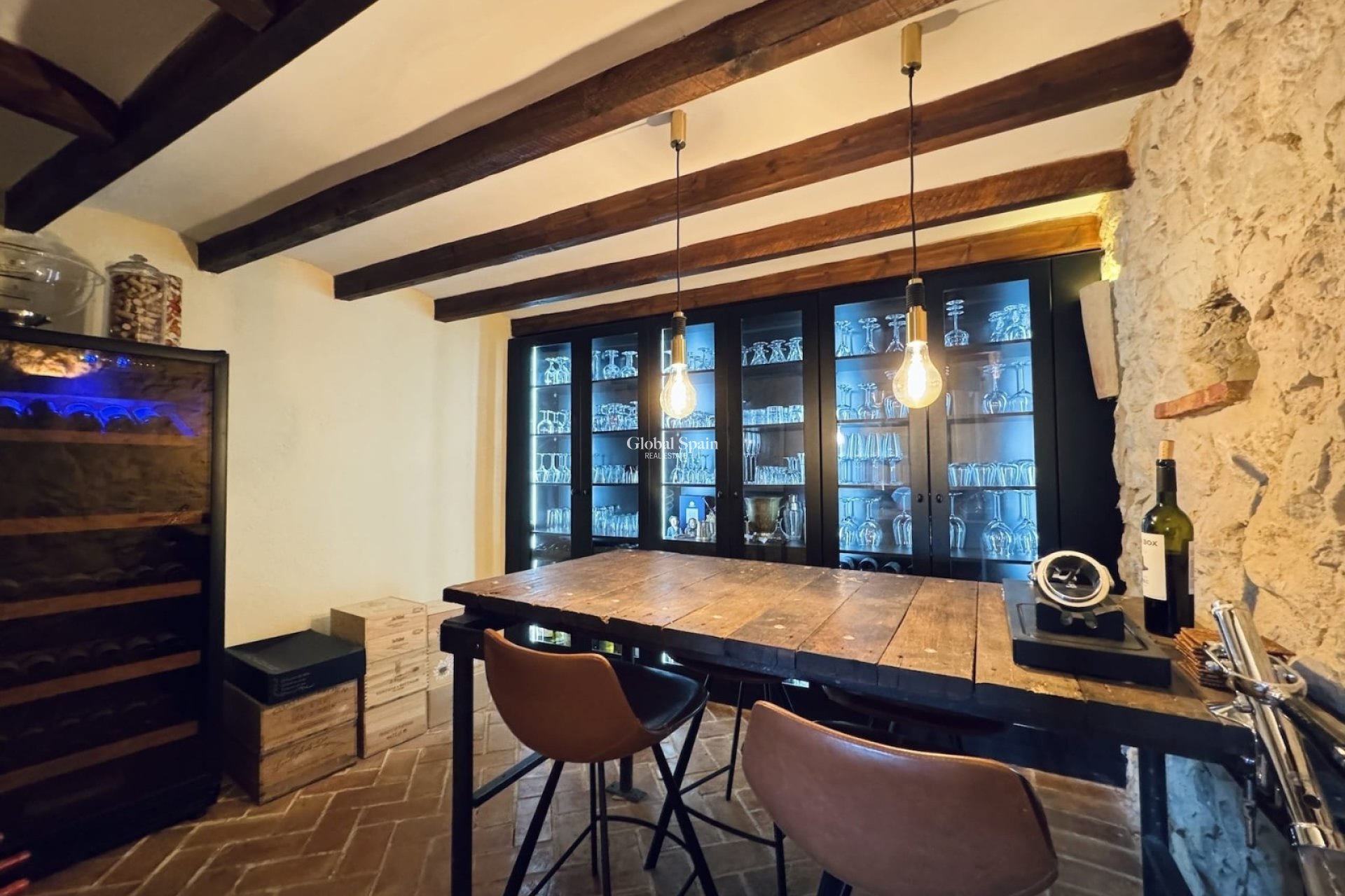 Venta - VILLA -
RELLEU - Inland
