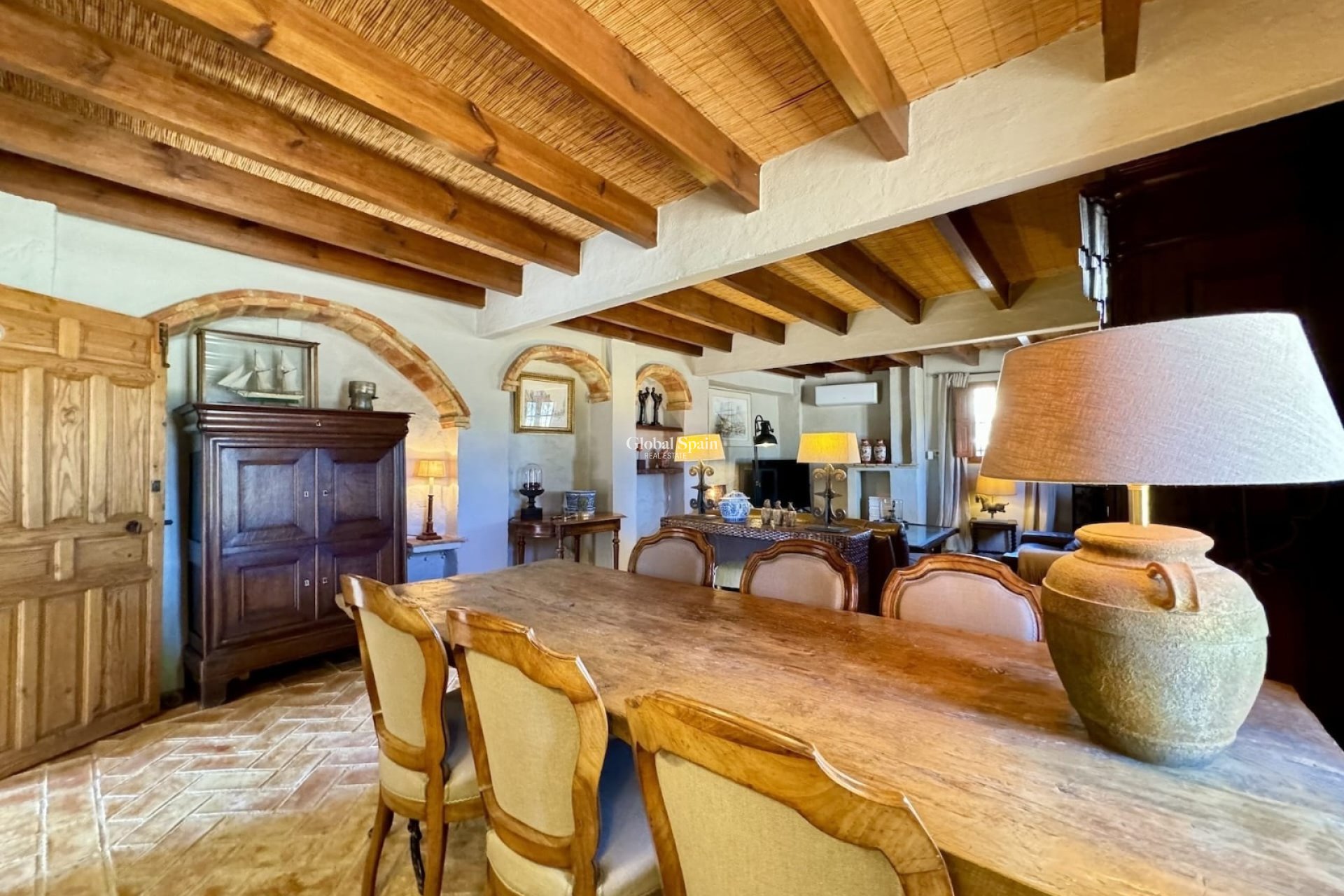 Venta - VILLA -
RELLEU - Inland