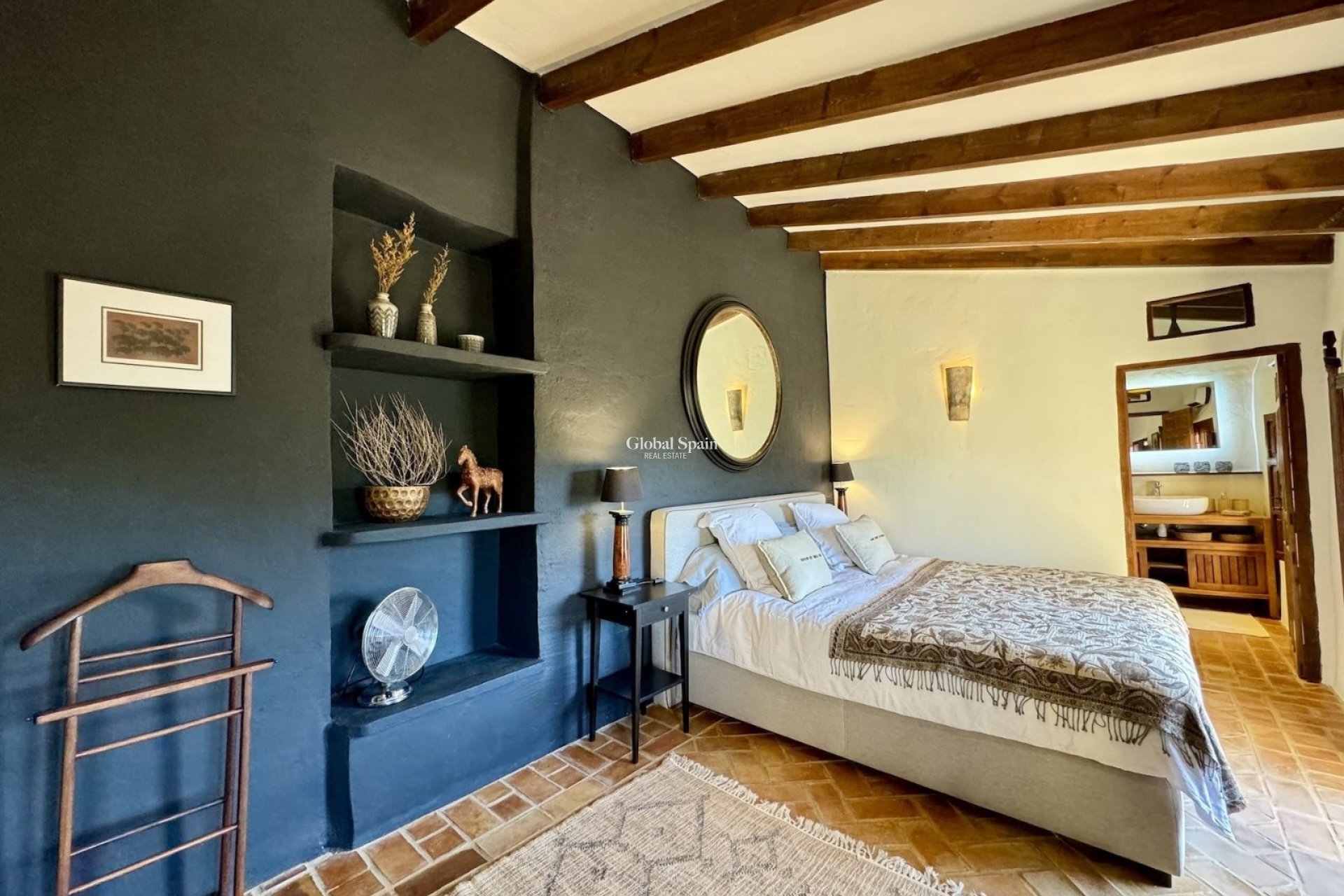 Venta - VILLA -
RELLEU - Inland