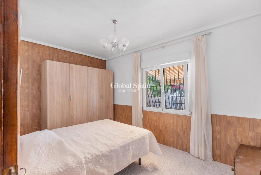 Venta - VILLA -
ROJALES - Centro de la Ciudad Quesada