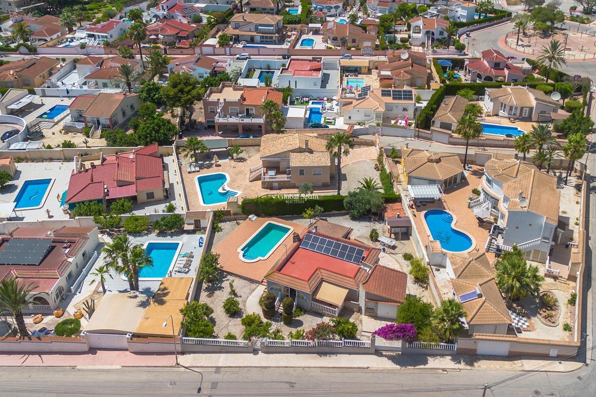Venta - VILLA -
ROJALES - Centro de la Ciudad Quesada