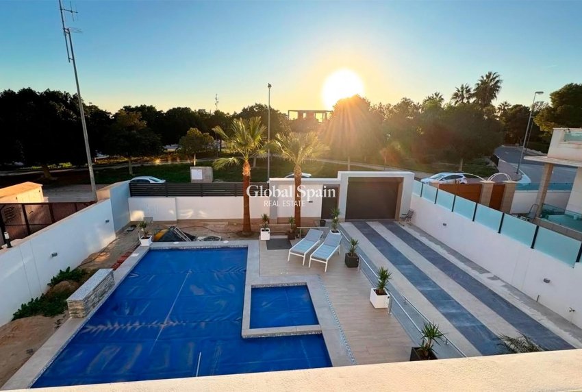 Venta - VILLA -
ROJALES - Ciudad Quesada