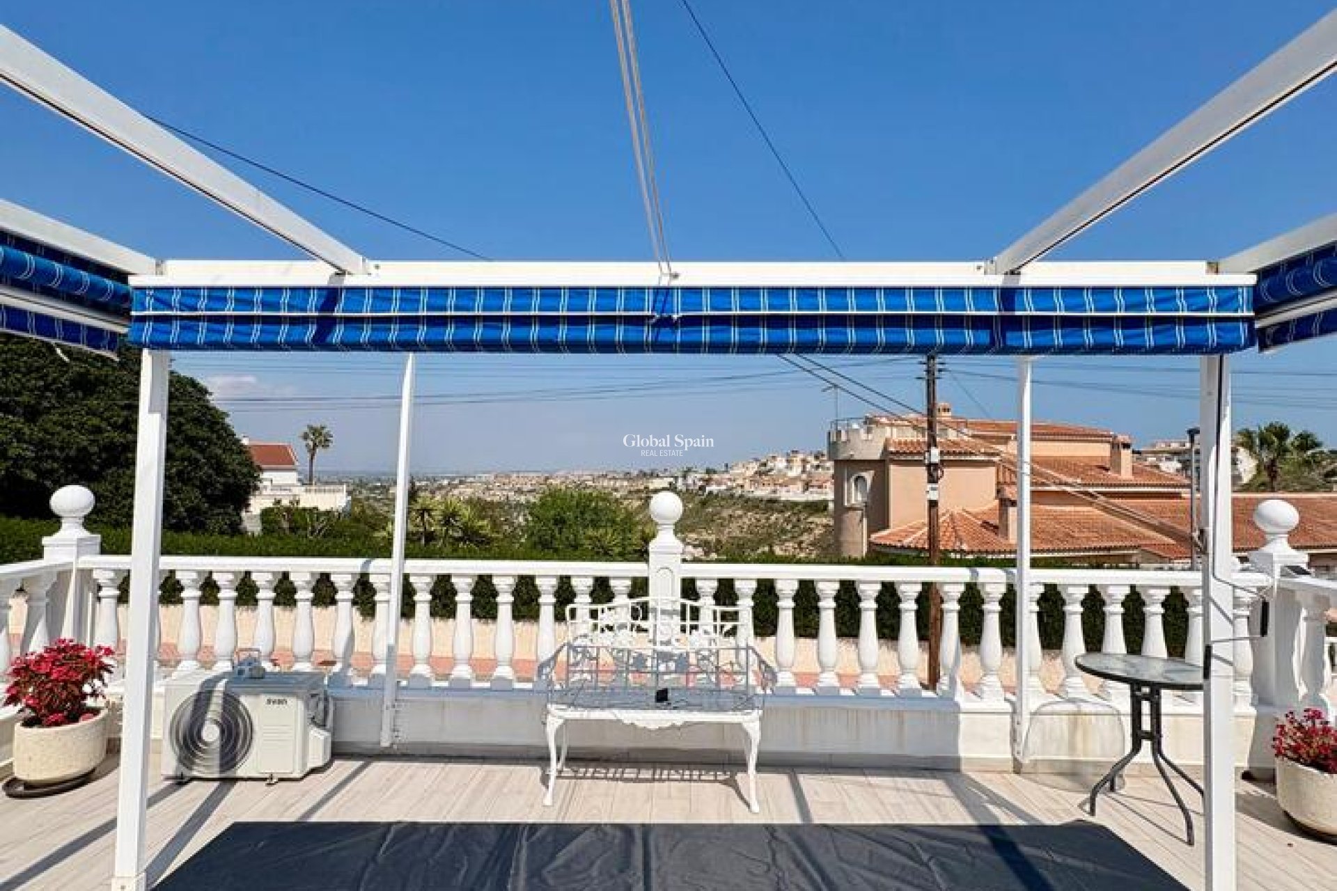 Venta - VILLA -
ROJALES - Costa Blanca