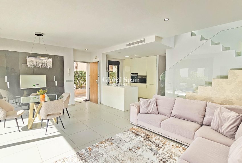 Venta - VILLA -
ROJALES - Cuidad Quesada