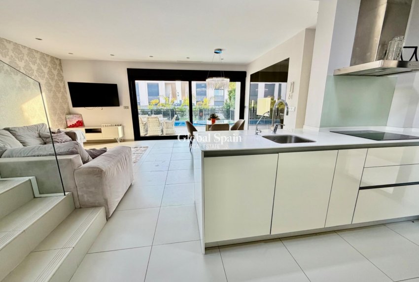 Venta - VILLA -
ROJALES - Cuidad Quesada