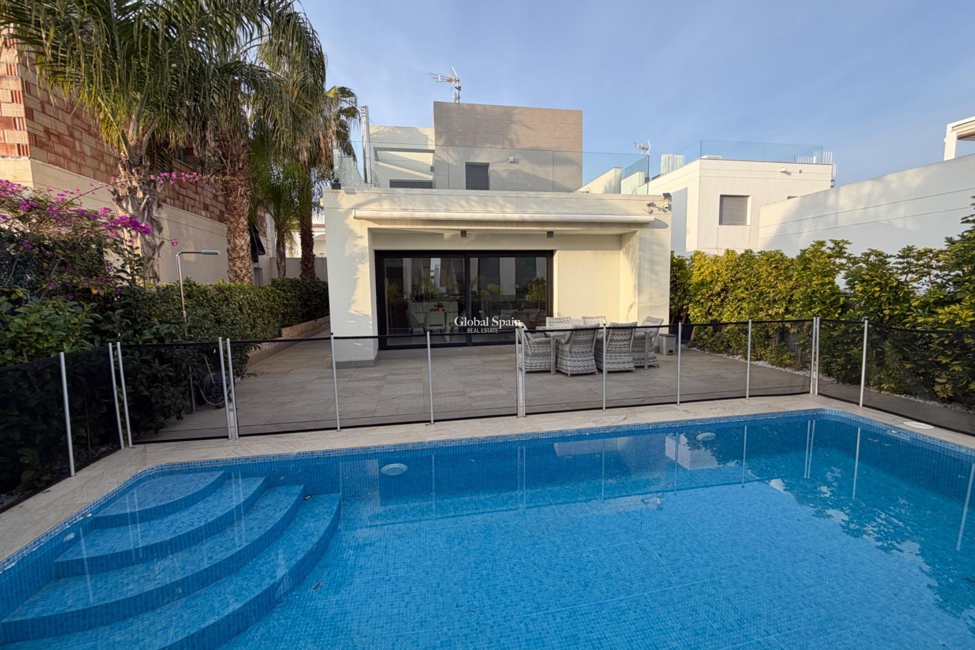 Venta - VILLA -
ROJALES - Cuidad Quesada