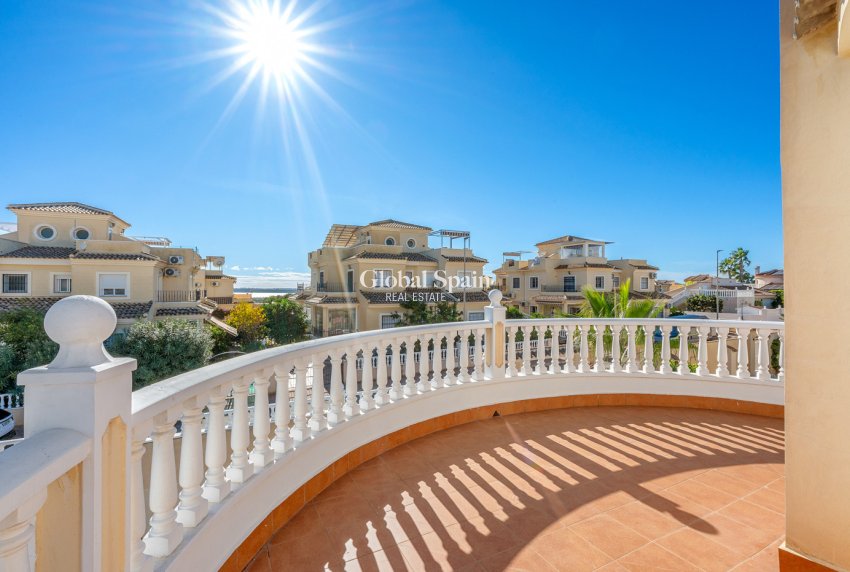 Venta - VILLA -
ROJALES - Inland