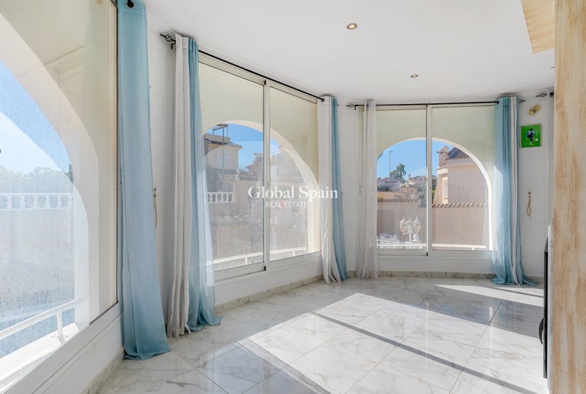 Venta - VILLA -
ROJALES - Inland