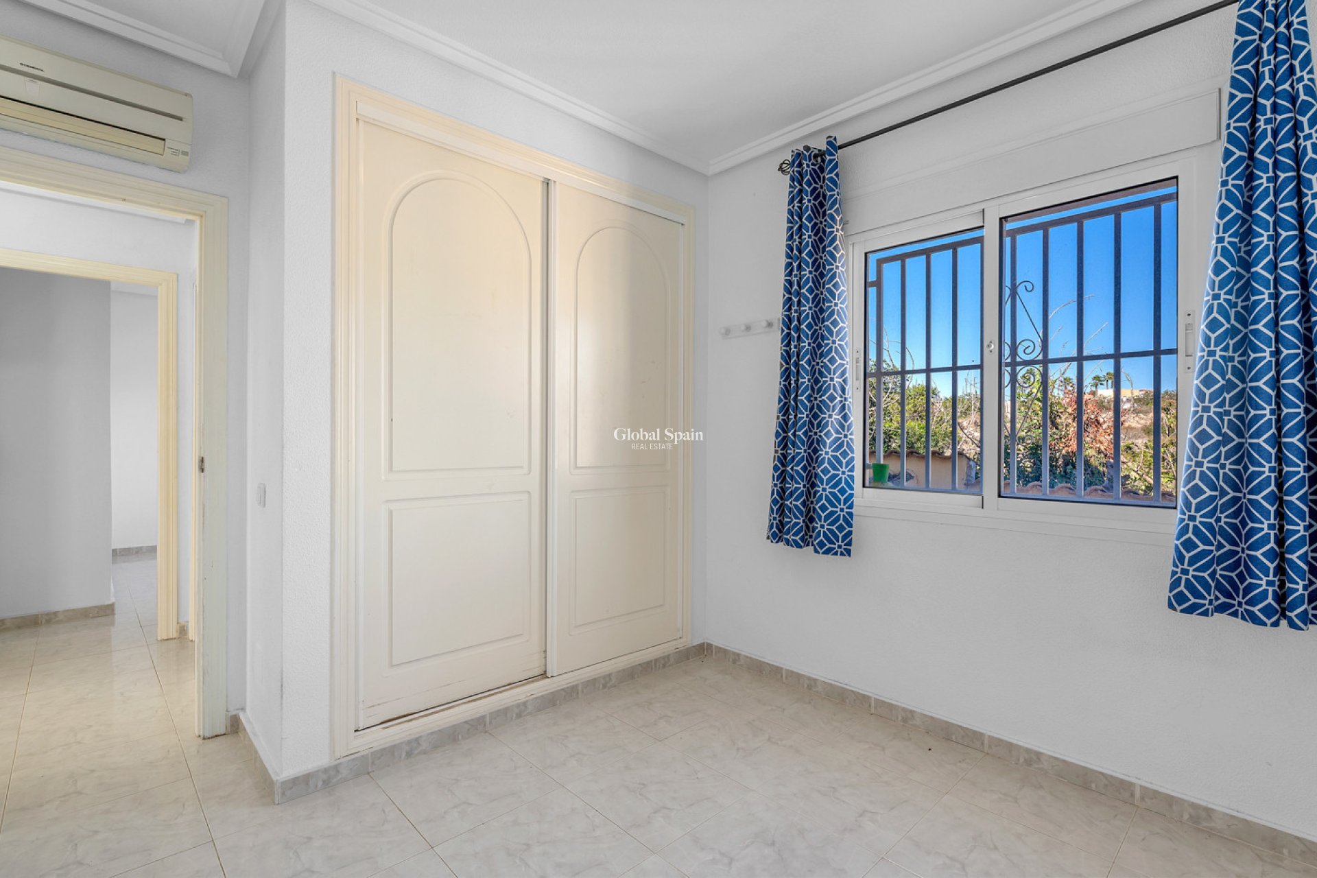 Venta - VILLA -
ROJALES - Inland