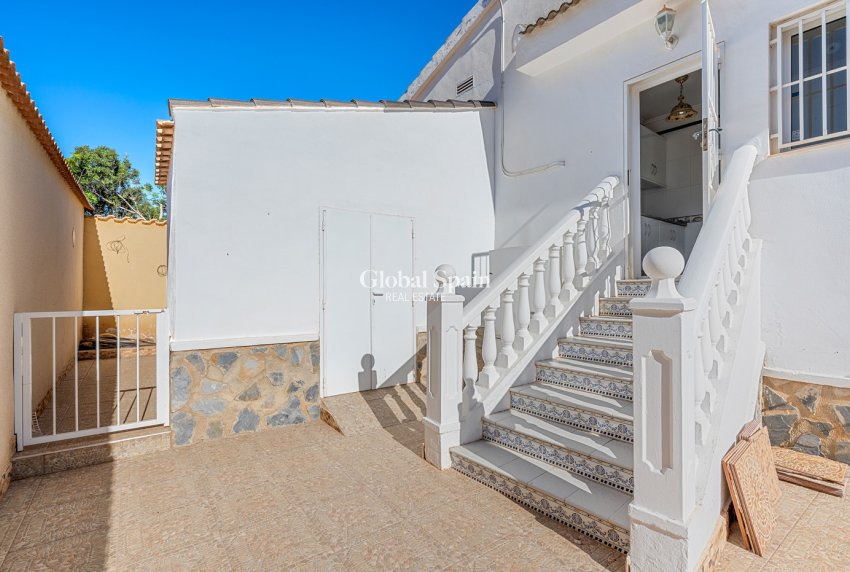 Venta - VILLA -
ROJALES - Inland