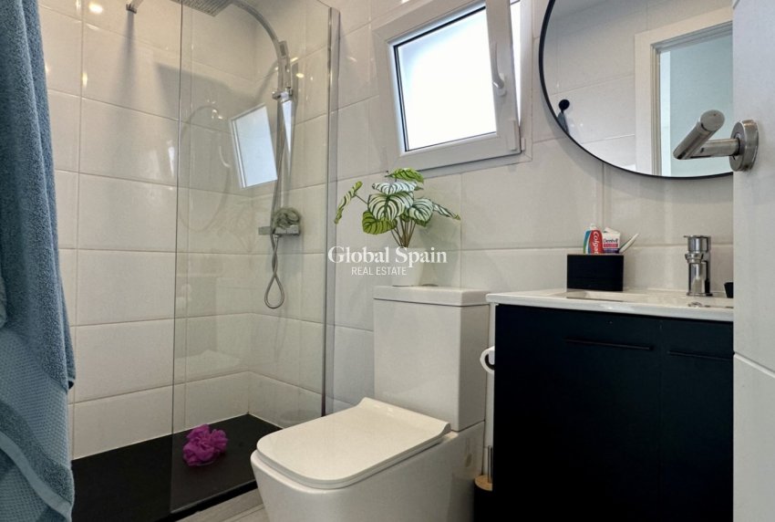 Venta - VILLA -
ROJALES - Inland