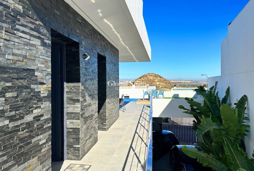 Venta - VILLA -
ROJALES - Inland