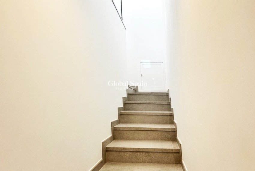 Venta - VILLA -
ROJALES - Inland