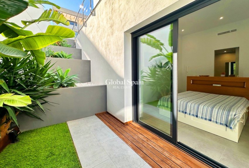 Venta - VILLA -
ROJALES - Inland