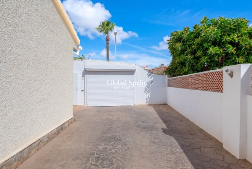 Venta - VILLA -
ROJALES - Inland