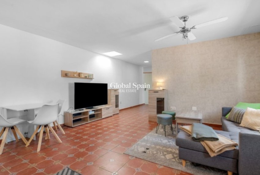 Venta - VILLA -
ROJALES - Inland