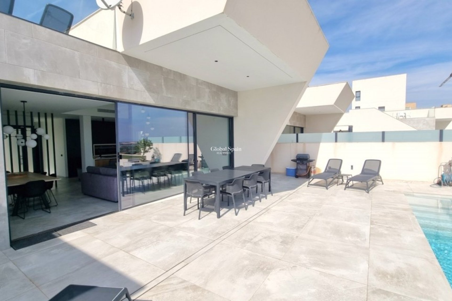 Venta - VILLA -
ROJALES - Inland