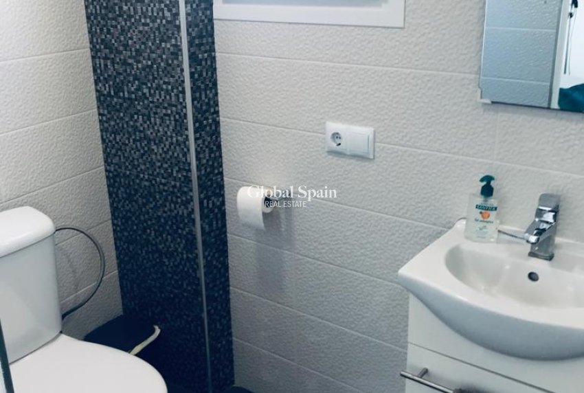 Venta - VILLA -
ROJALES - Inland