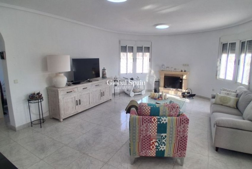 Venta - VILLA -
ROJALES - Inland