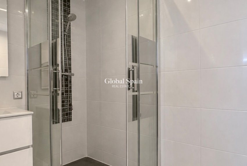 Venta - VILLA -
ROJALES - Inland