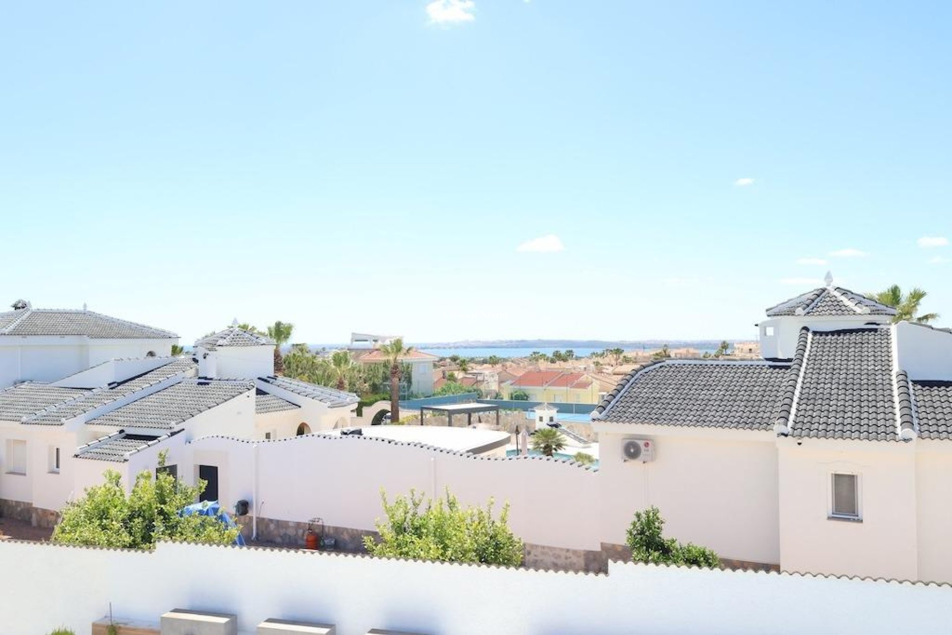 Venta - VILLA -
ROJALES - Inland