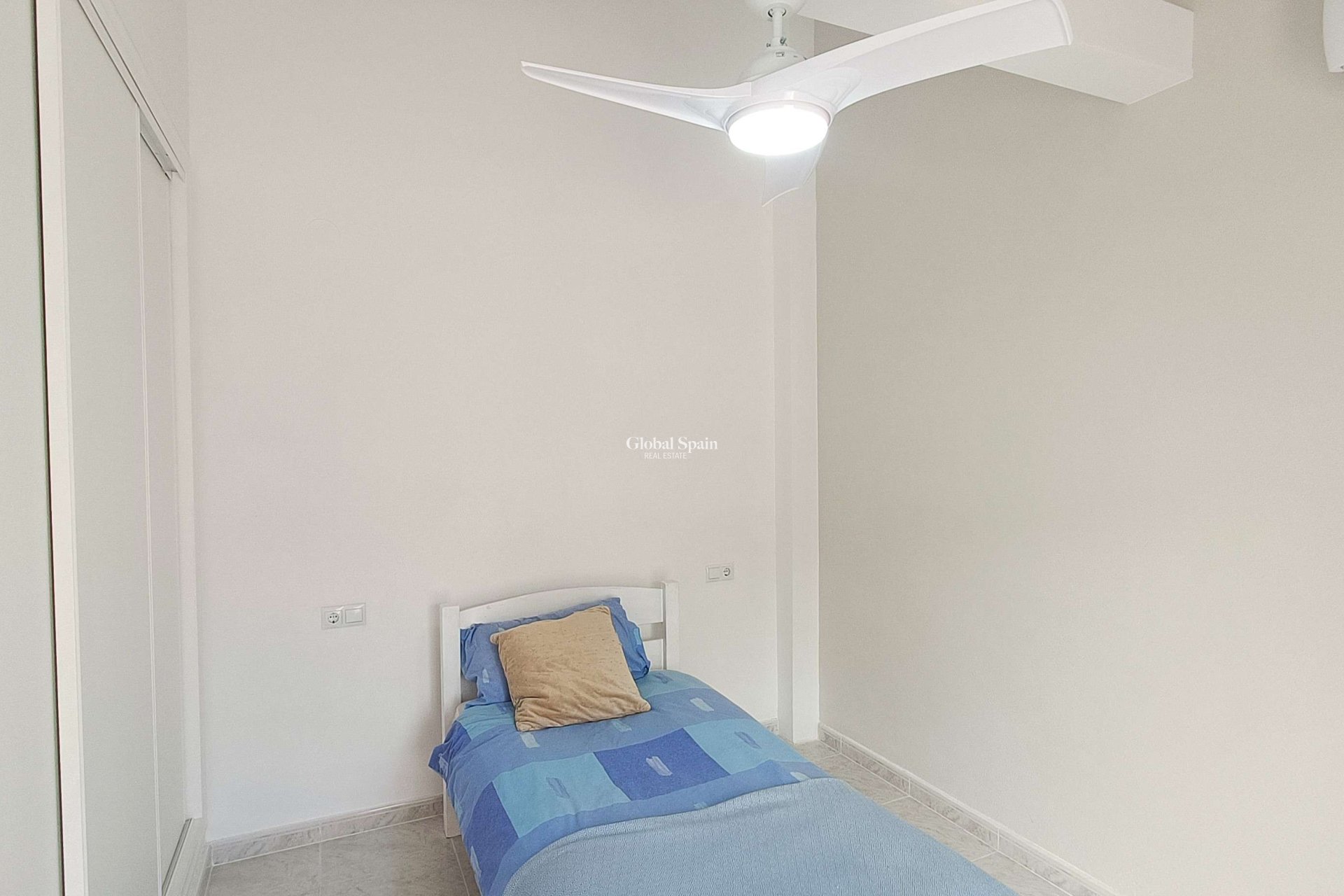 Venta - VILLA -
ROJALES - Inland