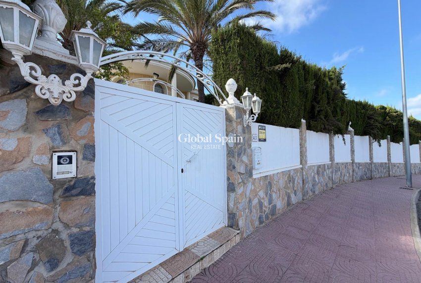 Venta - VILLA -
ROJALES - La Fiesta