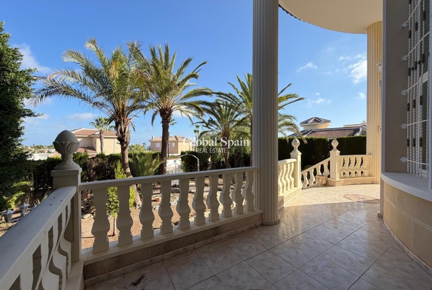 Venta - VILLA -
ROJALES - La Fiesta