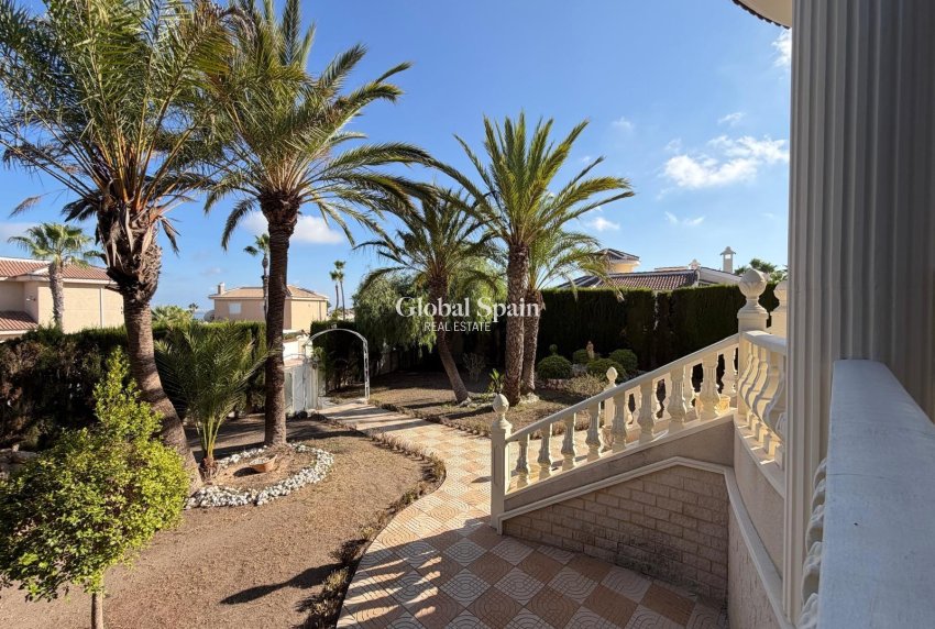 Venta - VILLA -
ROJALES - La Fiesta