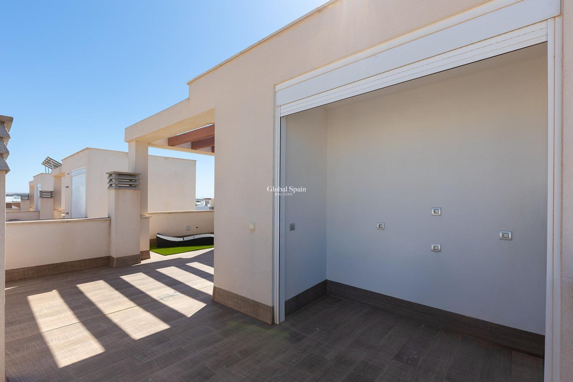 Venta - VILLA -
ROJALES - Pueblo bravo