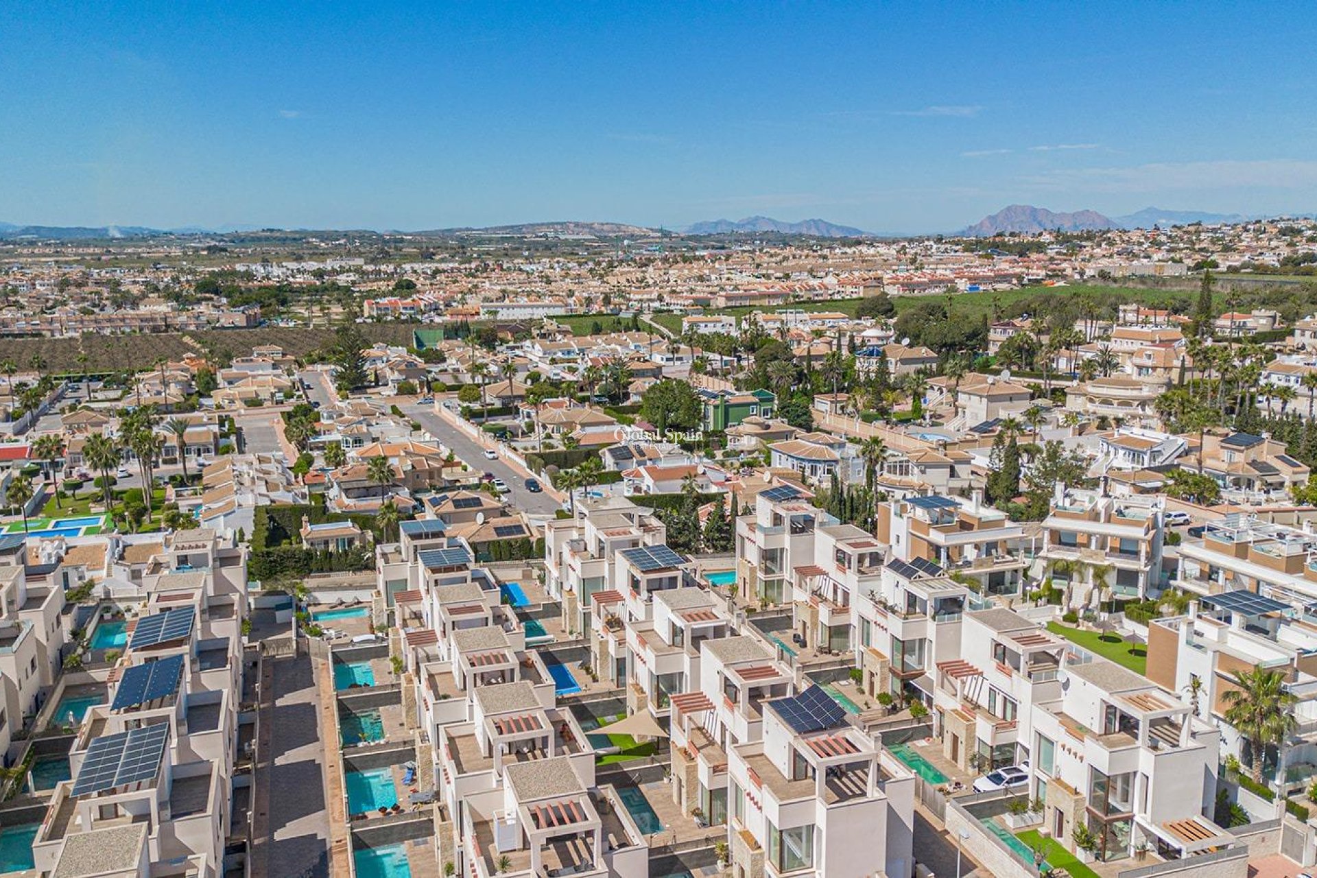 Venta - VILLA -
ROJALES - Pueblo bravo