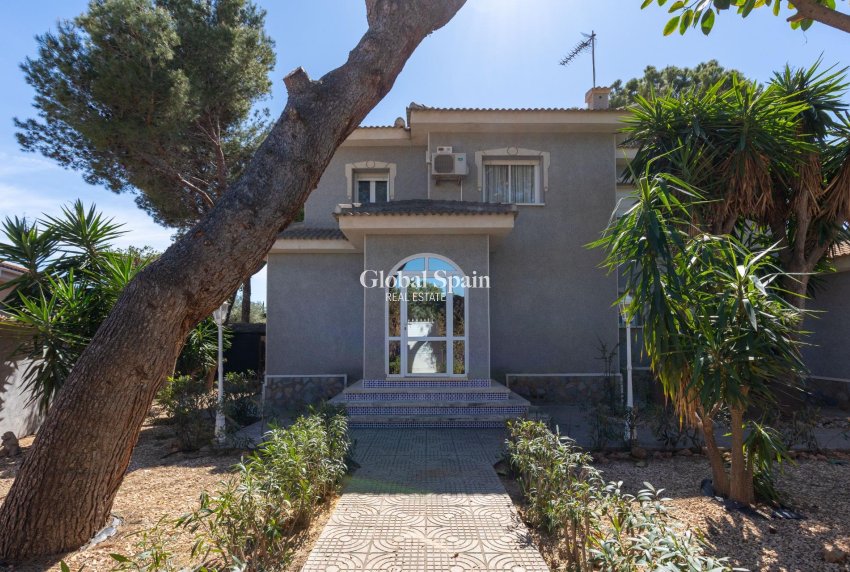 Venta - VILLA -
ROJALES - Pueblo Bravo