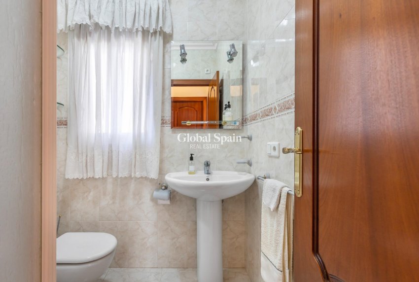 Venta - VILLA -
ROJALES - Pueblo Bravo