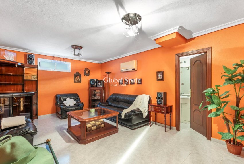 Venta - VILLA -
ROJALES - Pueblo Bravo
