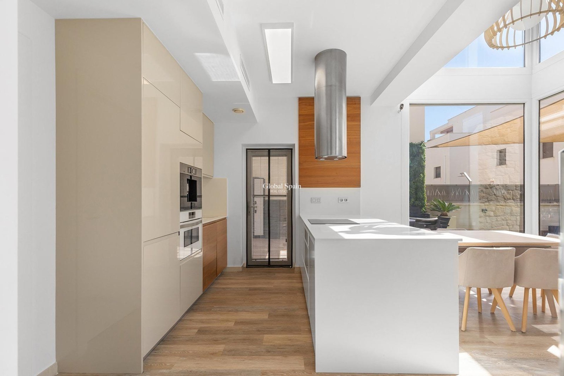 Venta - VILLA -
ROJALES - Pueblo bravo