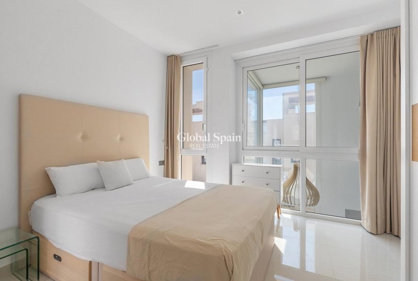 Venta - VILLA -
ROJALES - Pueblo bravo