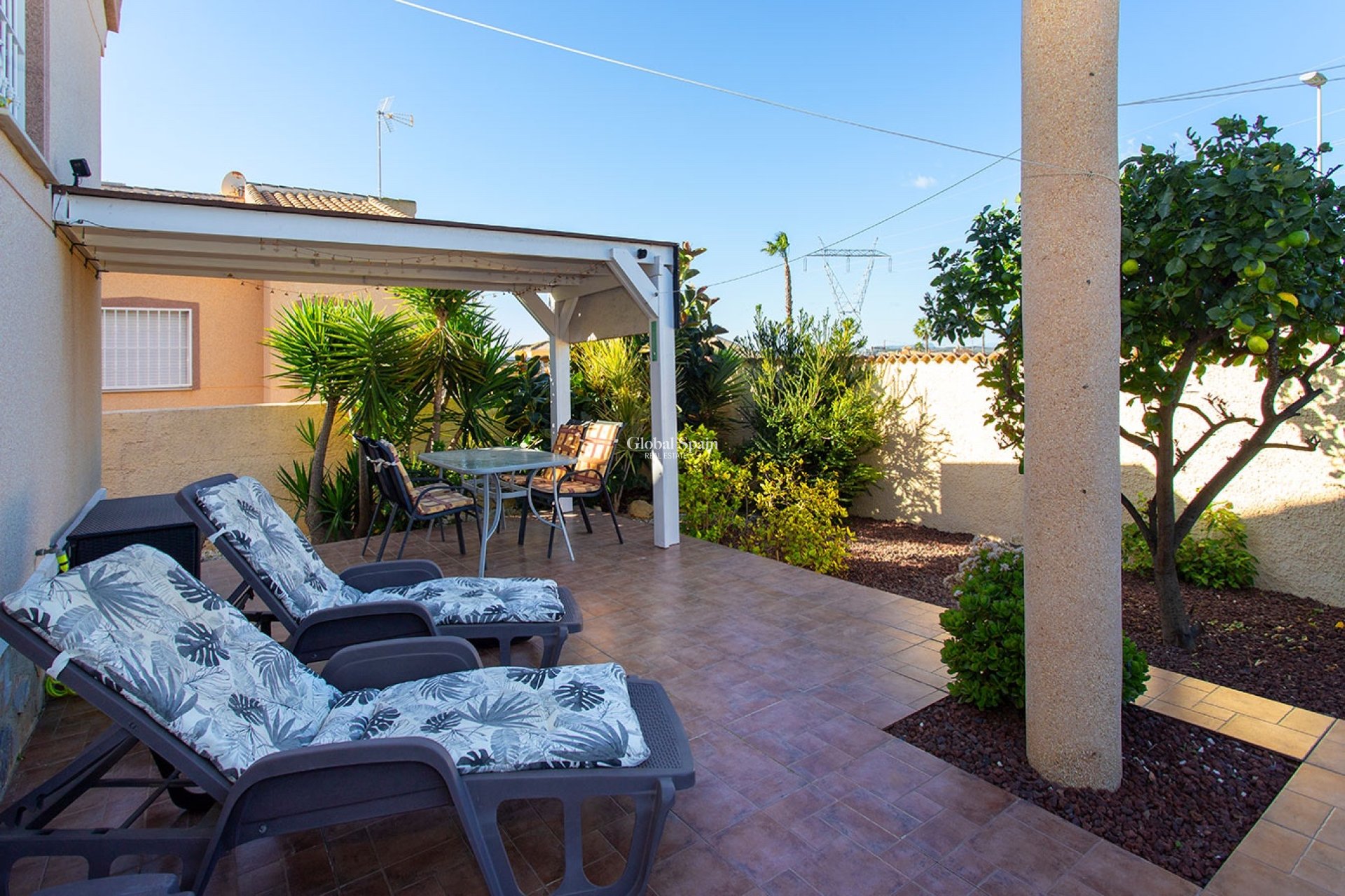 Venta - VILLA -
ROJALES - Pueblo